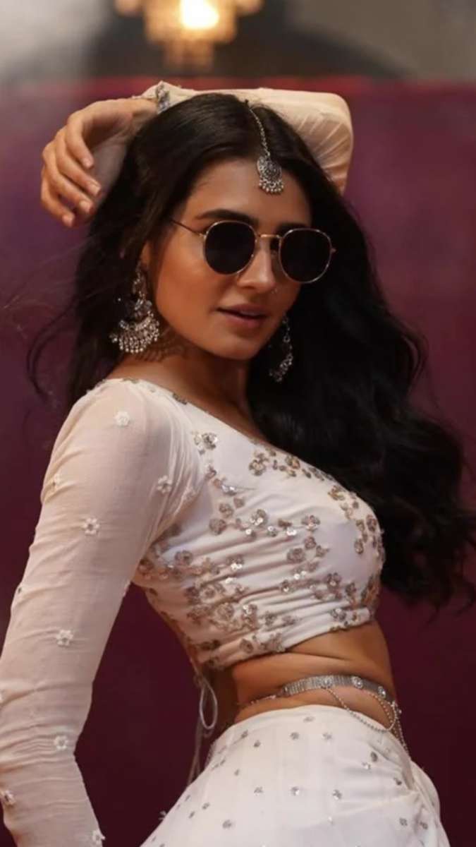 31 साल की हुई मुसाफिर कैफे की 'सुधा', म्यूजिक वीडियो से लेकर वेदिका पिंटो बनी बॉलीवुड की फेवरेट गर्ल 31 साल की हुई मुसाफिर कैफे की 'सुधा', म्यूजिक वीडियो से लेकर वेदिका पिंटो बनी बॉलीवुड की फेवरेट गर्ल