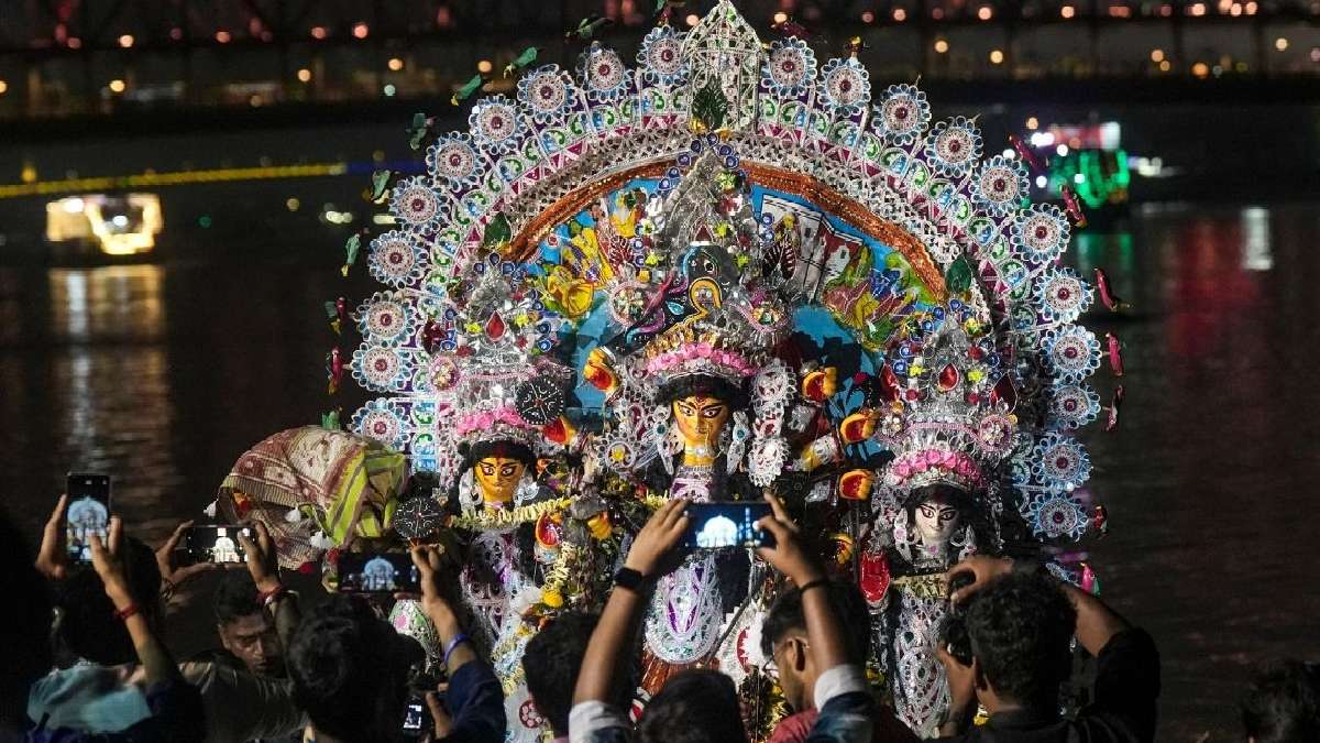कोलकाता में विसर्जन